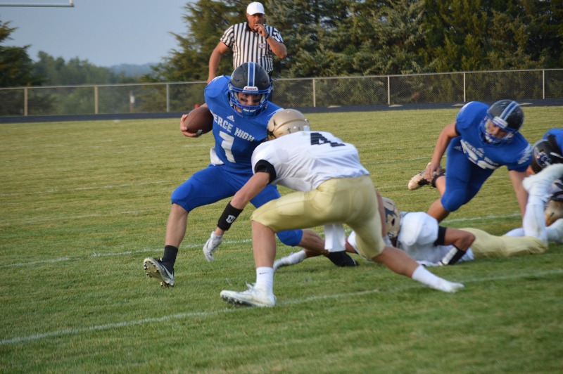 Pierce Public Schools Bluejay Football